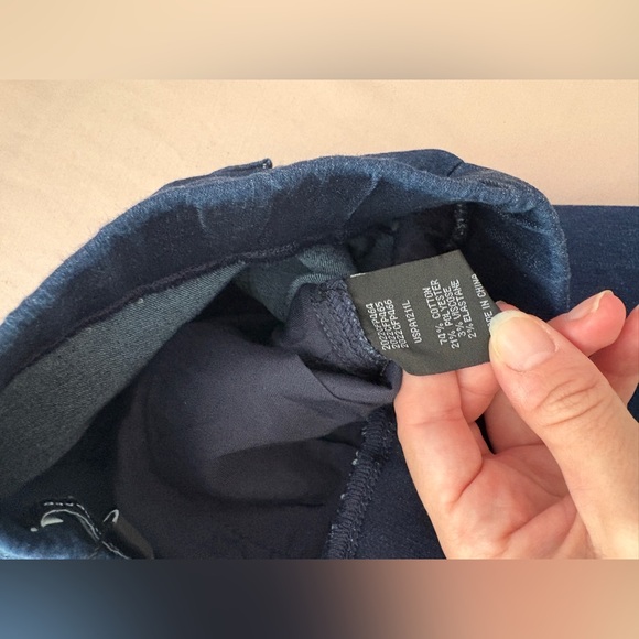 Universal standard ComfortDenim Bootcut Jeans - Picture 10 of 11